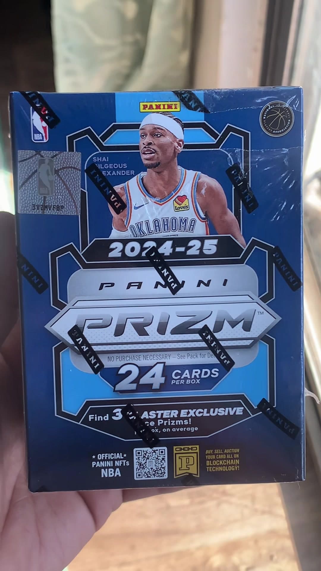 Chasing LeBaldy 👑👨🏾🦲 pack 1 of a 24’ 25’ #panini #prizmbasketball blaster #sportscards #hobby #lebronjames