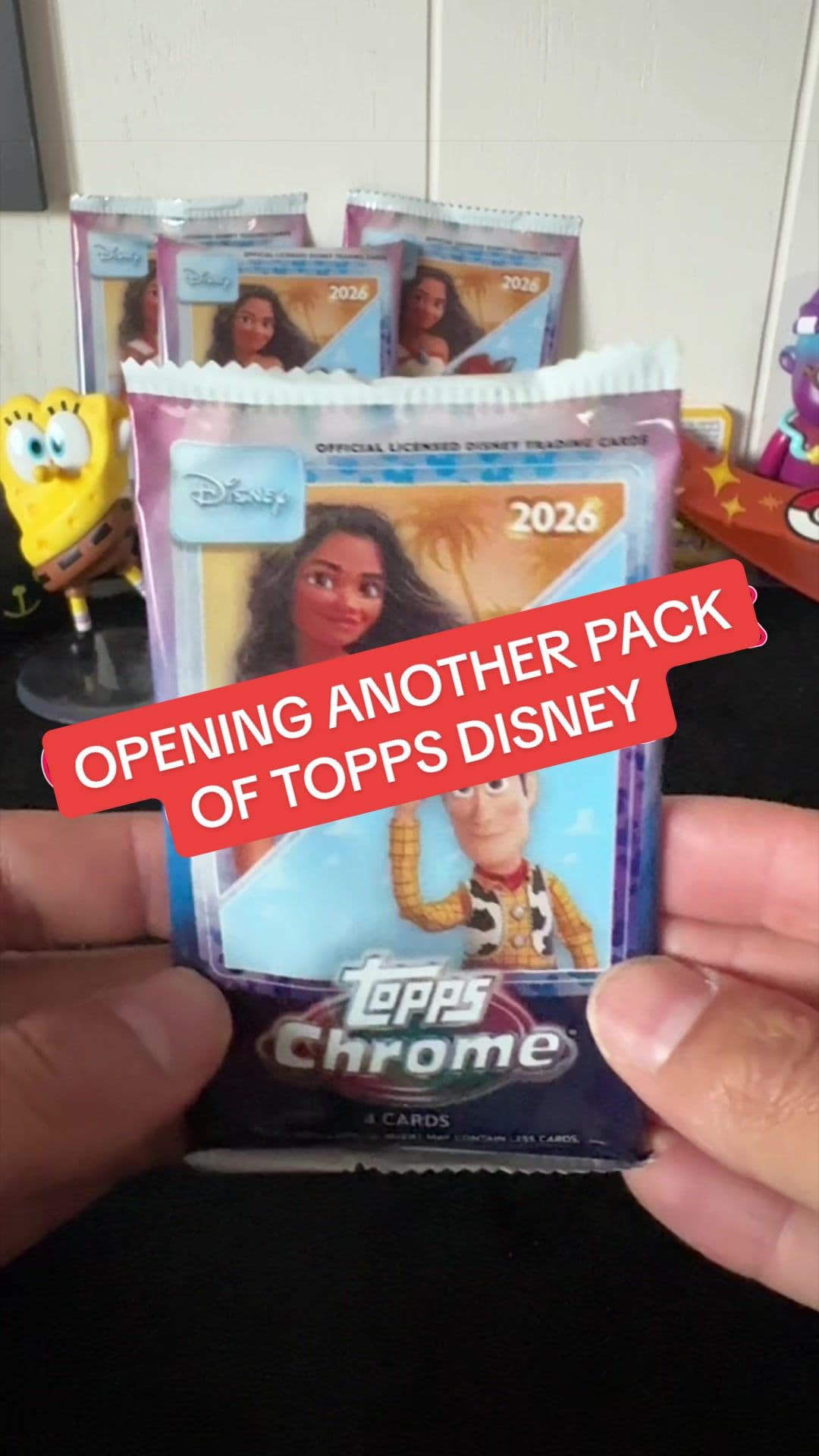 Weekend opening of another pack Topps Chrome Disney.. no big bangers, but a couple of cool characters😎 #rippingpacks #cardopening #disney #