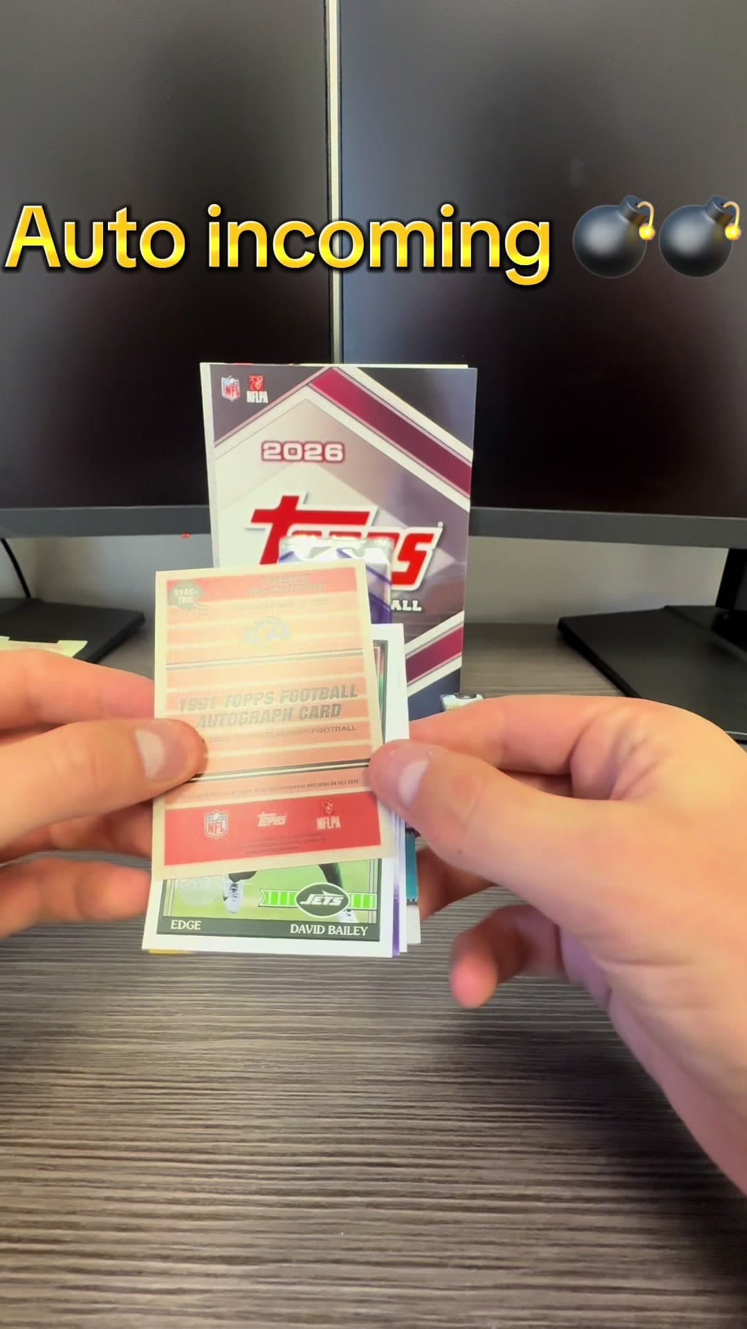 Final try at a Super Box from Topps Flagship …. Best one so far! #autograph #topps #toppsflagshipfootball #footballcards #sportscards