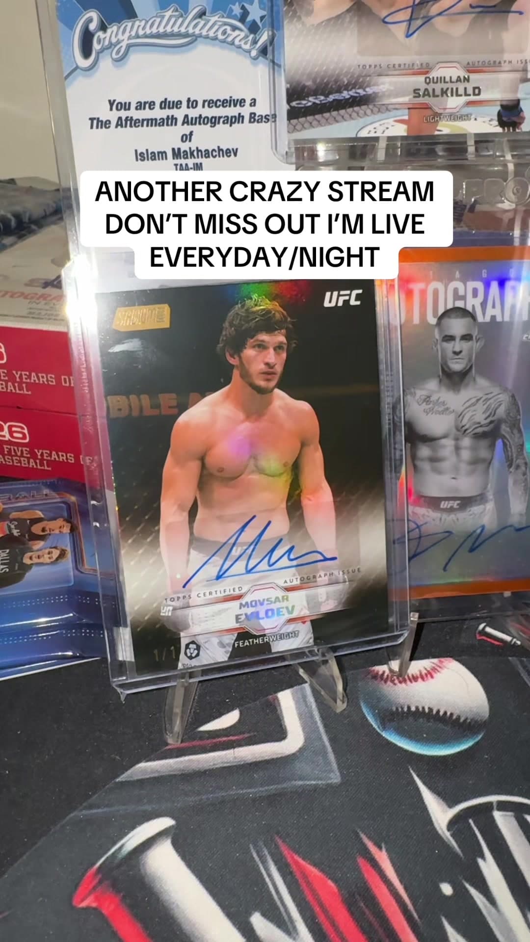 Another 1/1 autograph 💥 and he’s about to fight for the belt! I’m live everyday/night come hangout and pull some bangers like these 🚨 Yo