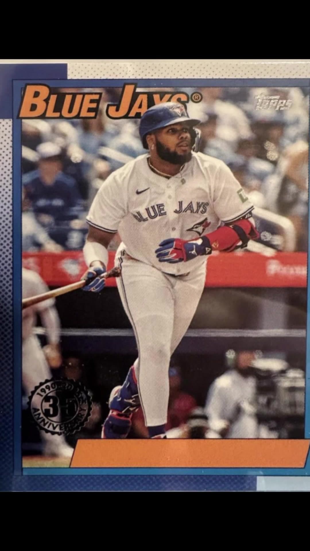 Just a few of our @Topps pulls this week… No Name variation Vladdy Jr. 19/35 @Toronto Blue Jays, Yordan Green Metallic 1/5 @Houston Astros,