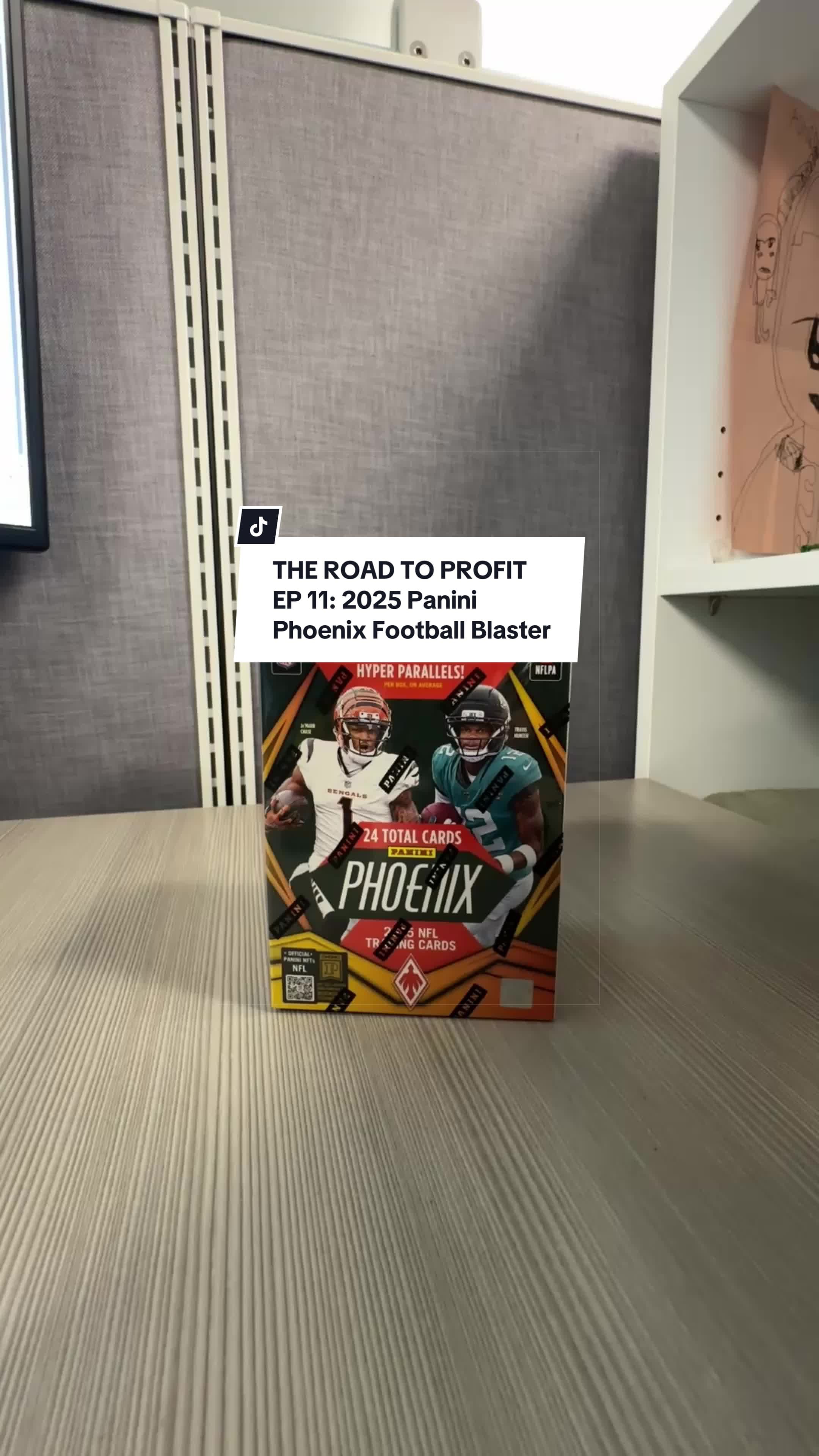 More office rips? (During lunch breaks of course) #roadtoprofit #paniniphoenix #sportscards #footballcards #packrip