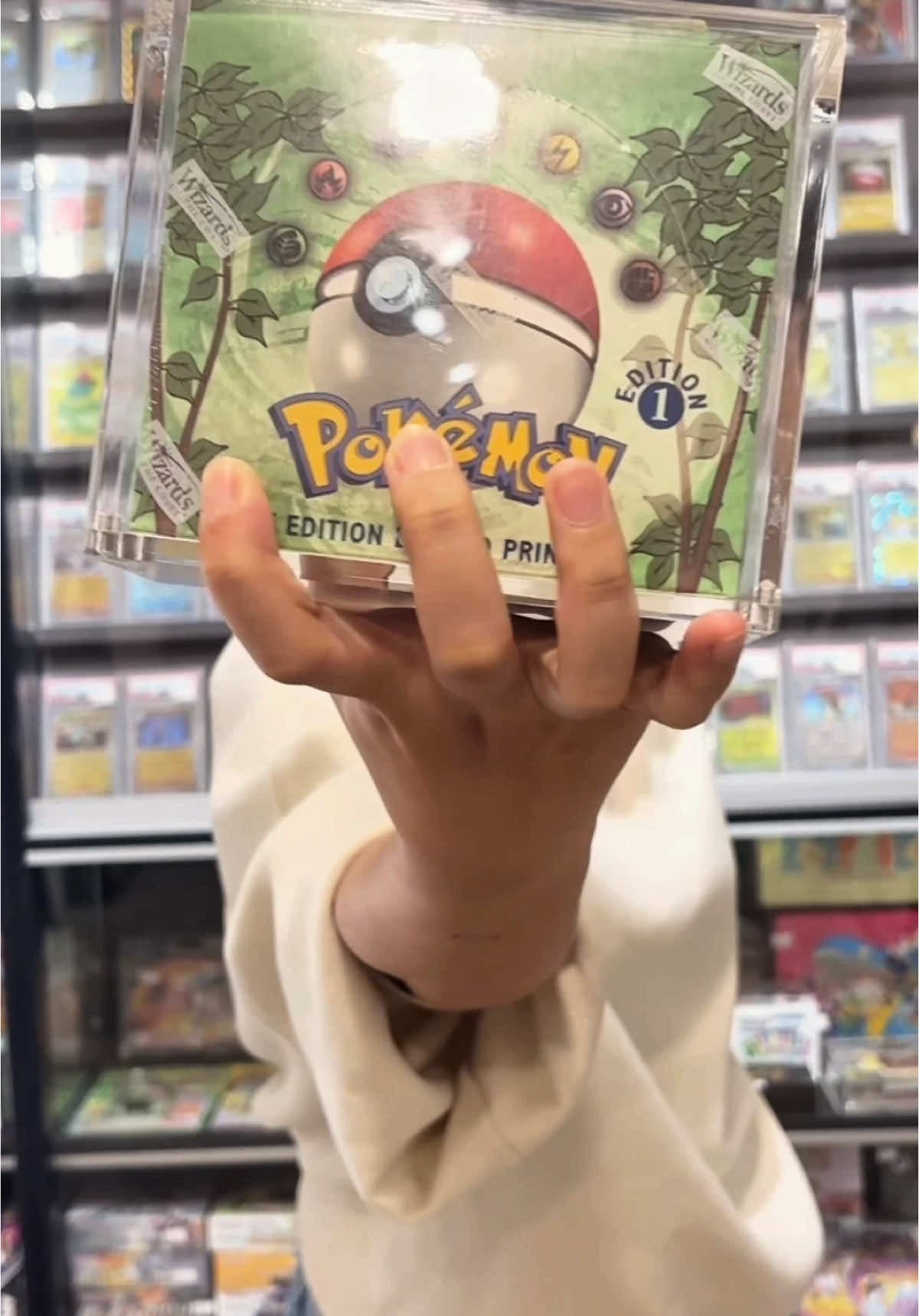 Singapore Treasure Store ~ Support a Pokémon card to buy! As long as you have it, I will definitely give you a good price to buy it ~ Come o