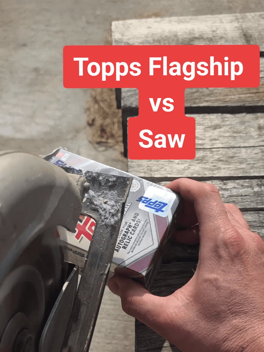 🚨 TOPPS FLAGSHIP MEET THE POWER SAW. 🏈🪚😳 Most people open a brand-new 2026 Topps Flagship NFL box by tearing the plastic and ripping the