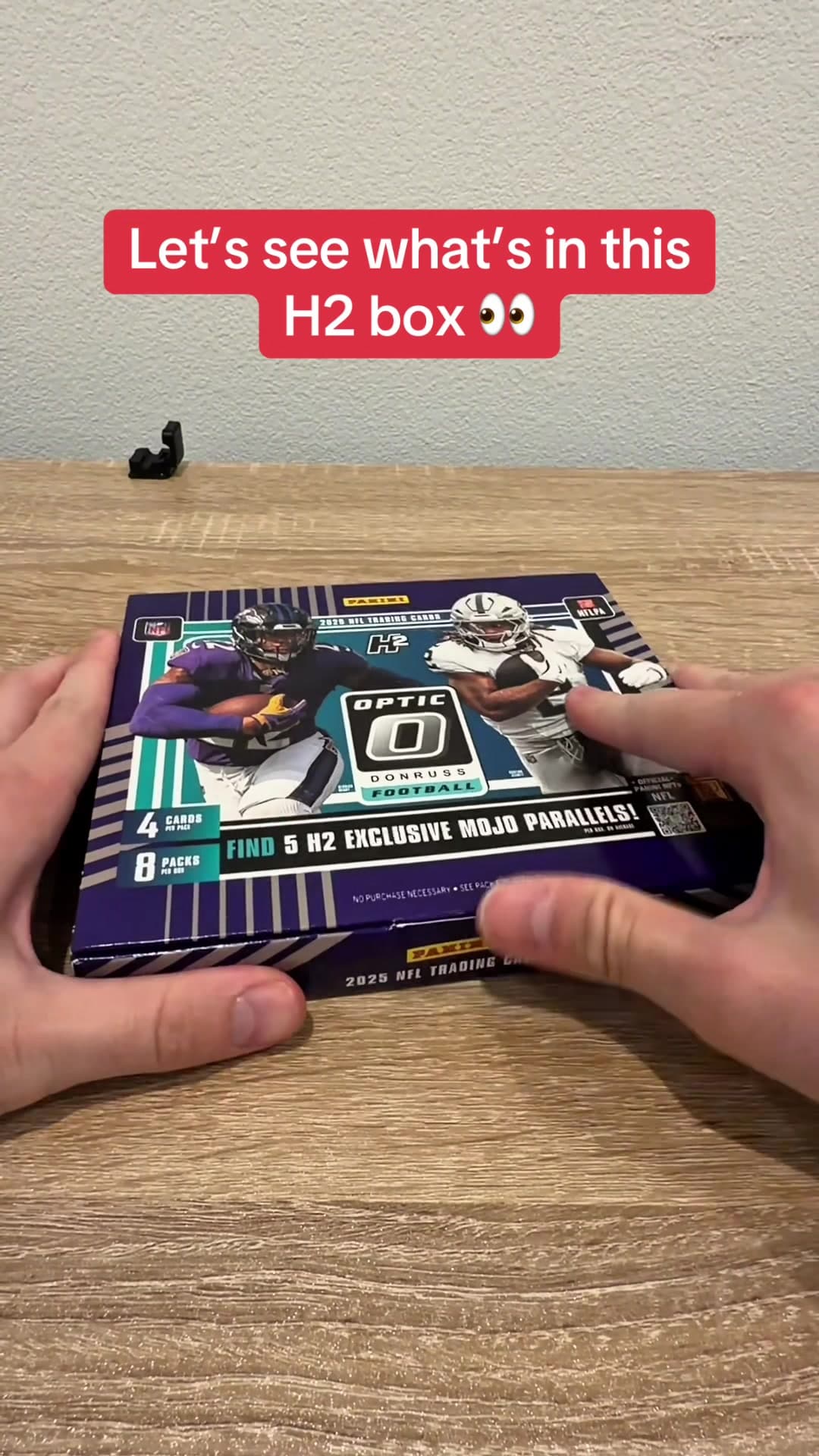 First time opening an H2 optic box 🙌 Let’s see them red mojos 👀 #footballcards #sportscards #nflcards #cardbreaks #panini
