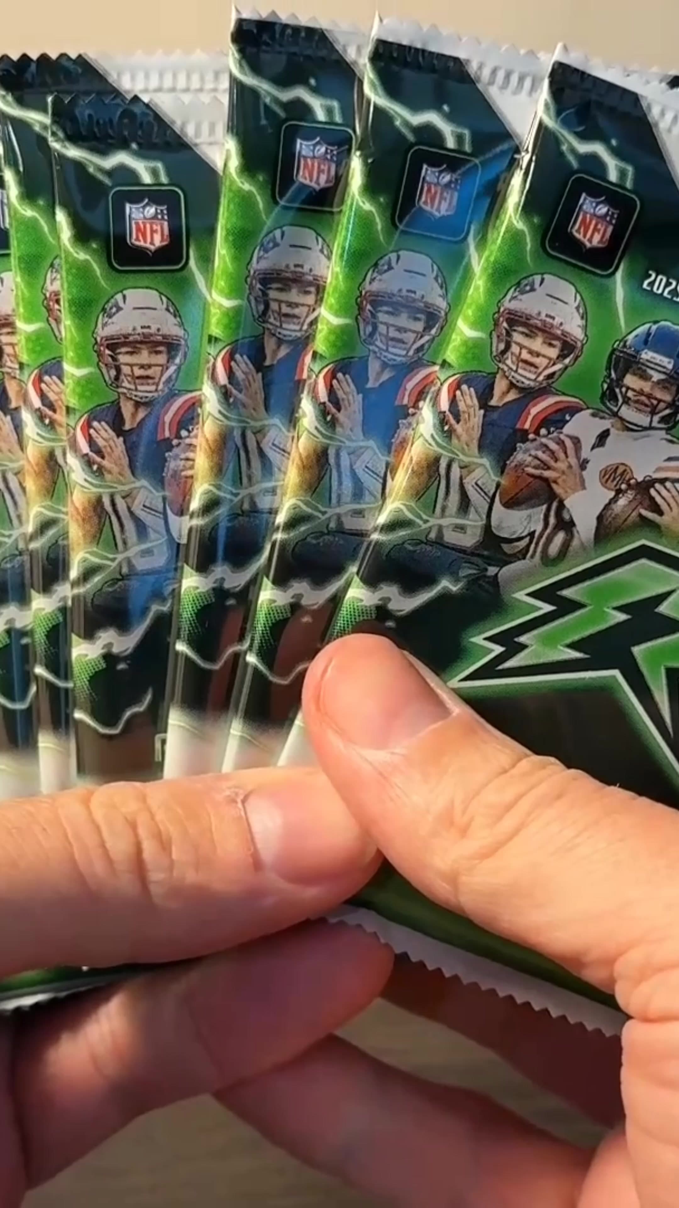 Just cracked open the 2025 Topps Resurgence ⚡ Who’s ready for some high-voltage pulls?! #ToppsResurgence #FootballCards #NFLCards #CardColle