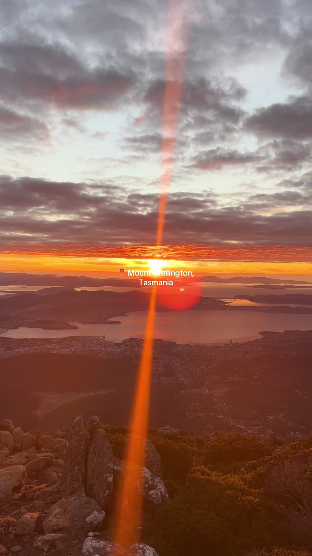 Add it to your bucket list immediately 🏔️🤩 #tasmania #mountain #nature #bucketlist #mountwellington