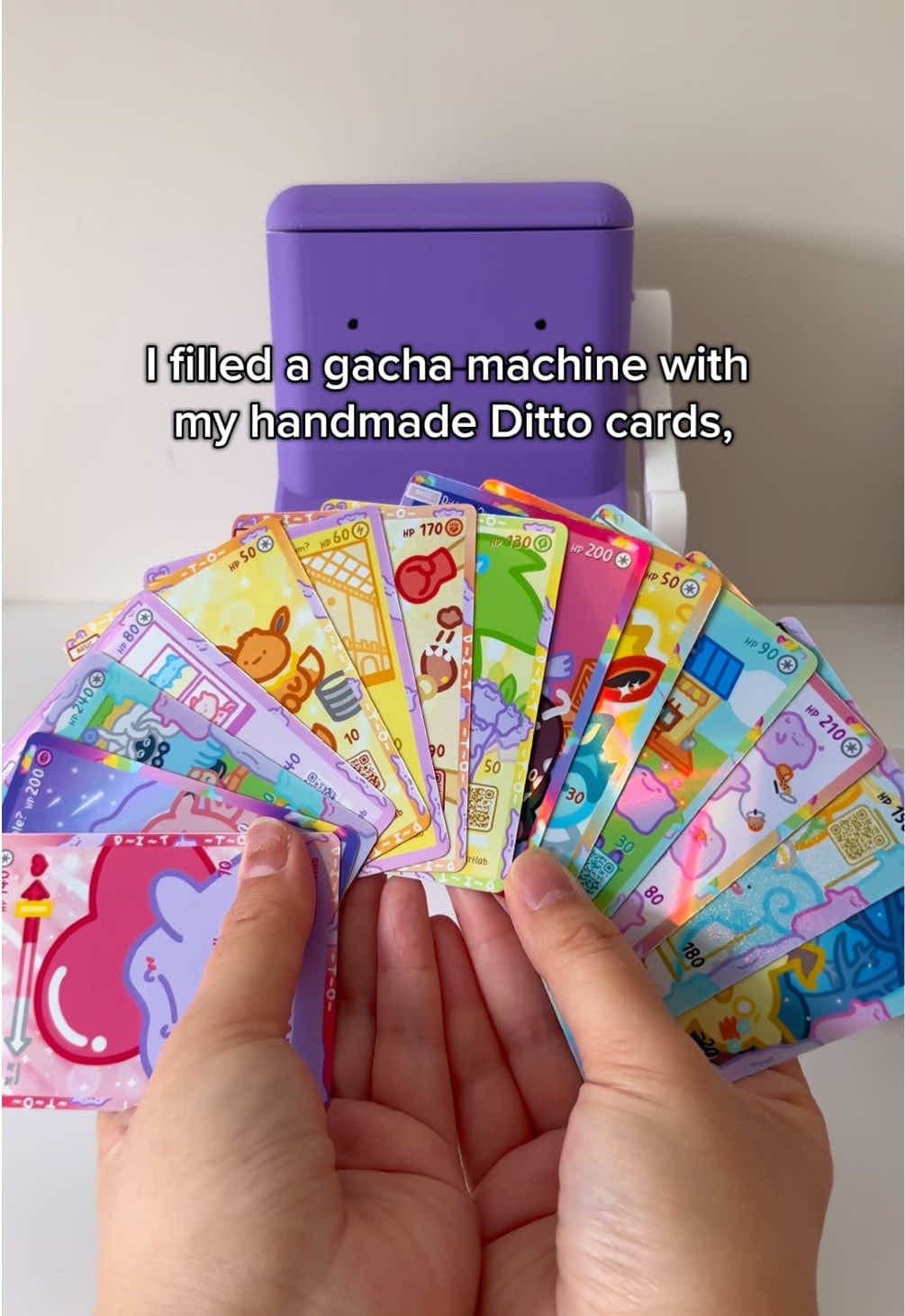 When I had this Ditto gacha machine at my booth, so many people came up and asked what it was 👀
It’s actually filled with my handmade Di