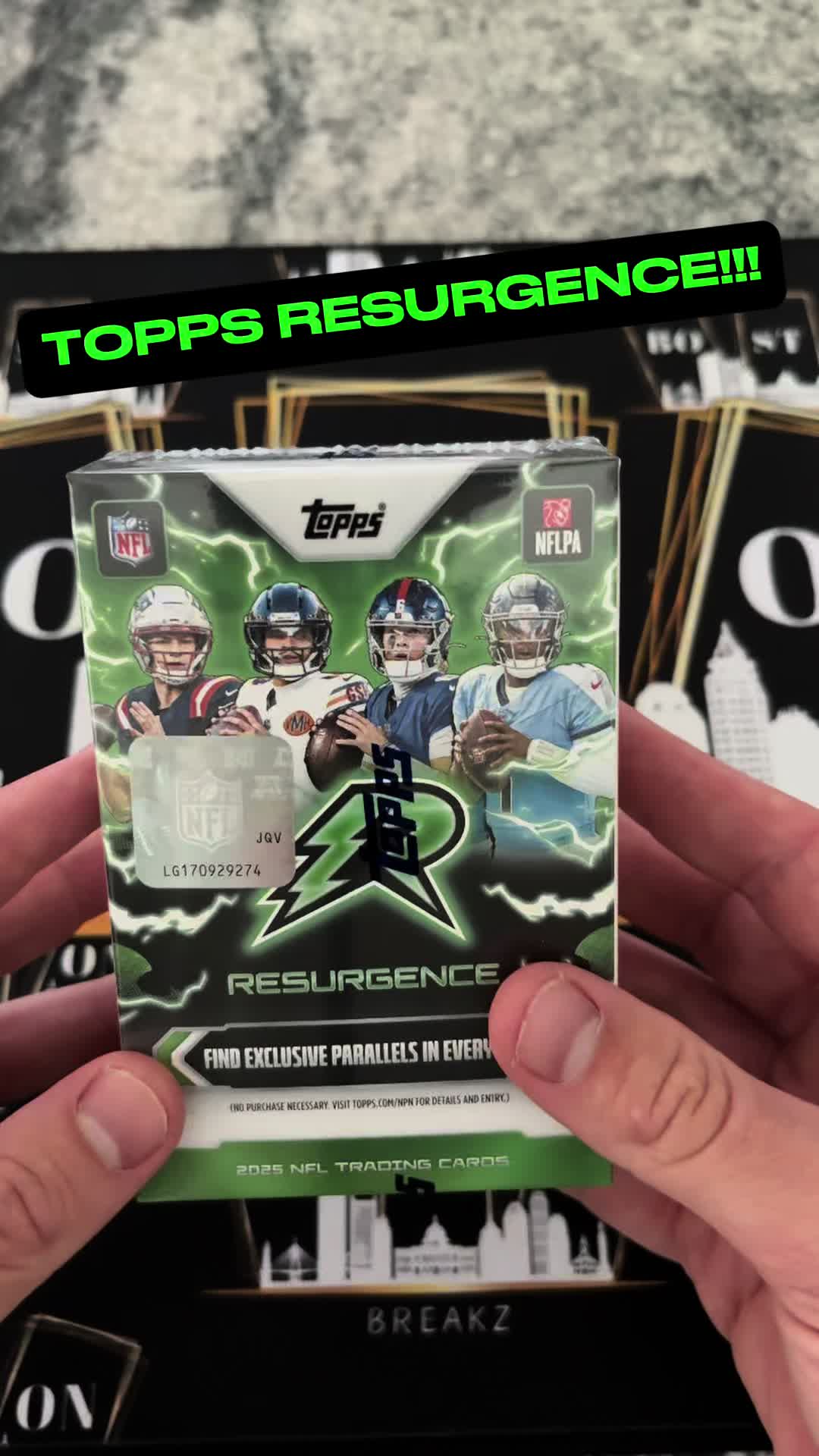 Let’s break some Topps Resurgence!!! • • #sportscards #sportscardshows #sportscardsandmemorbilia #cardcollector #cardcollection