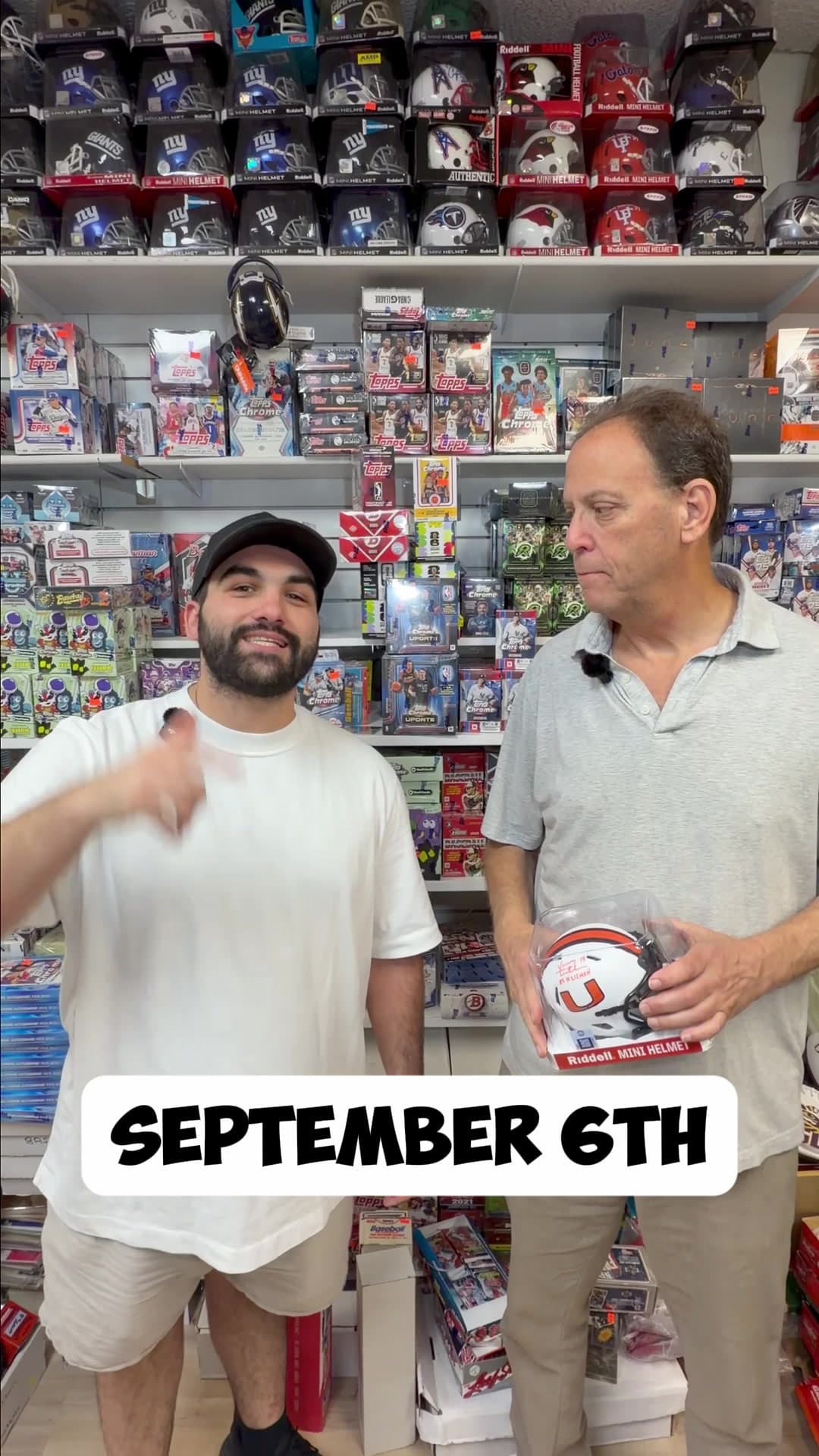 🚨🎁 GIVEAWAY ALERT!! 🎁🚨 Our Showcase Live sponsor @allstarjeff from All Star Cards & Collectibles is giving one lucky winner a FREE S